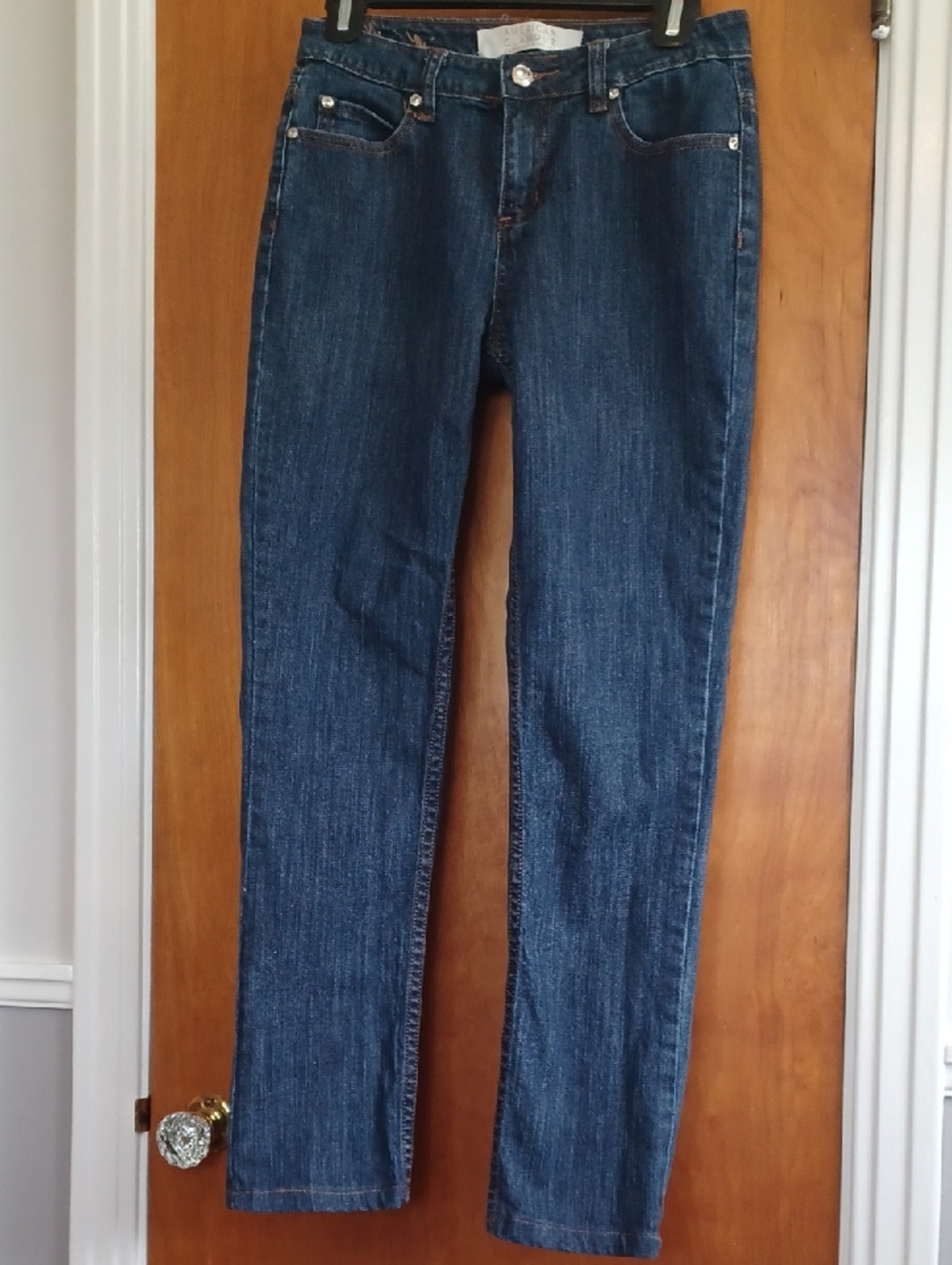 American Glamour Badgley Mischka Jeans Sz.6. L.28".R.9". W.27".  EUC!